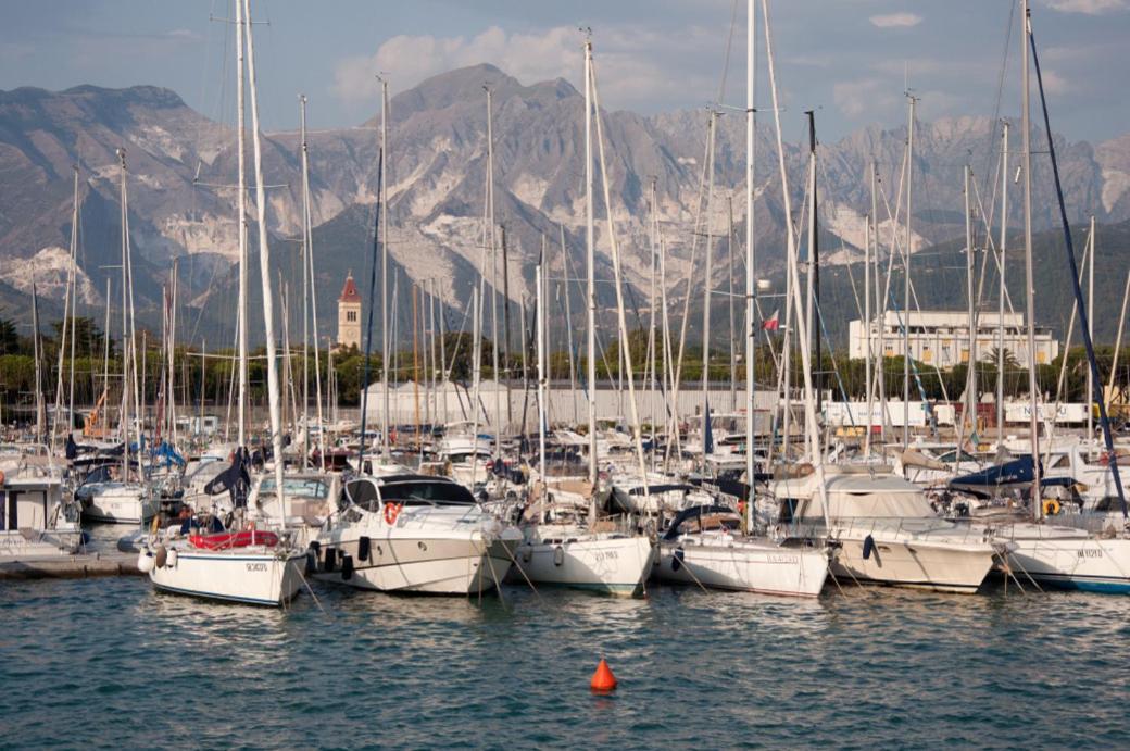 La Conchiglia A Marina Leilighet Marina Di Carrara Eksteriør bilde